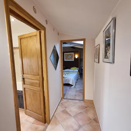 Apartman Bright And Quiet In L Eveque *